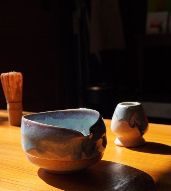 Chawan (Matcha bowl) ถ้วยชงชามัทฉะ  สำหรับชงชามัทฉะ ผลิตแบบแฮนเมด ช่วยตีชามัทฉะได้เนื้อเนียนละเอียดเป็นพิเศษ