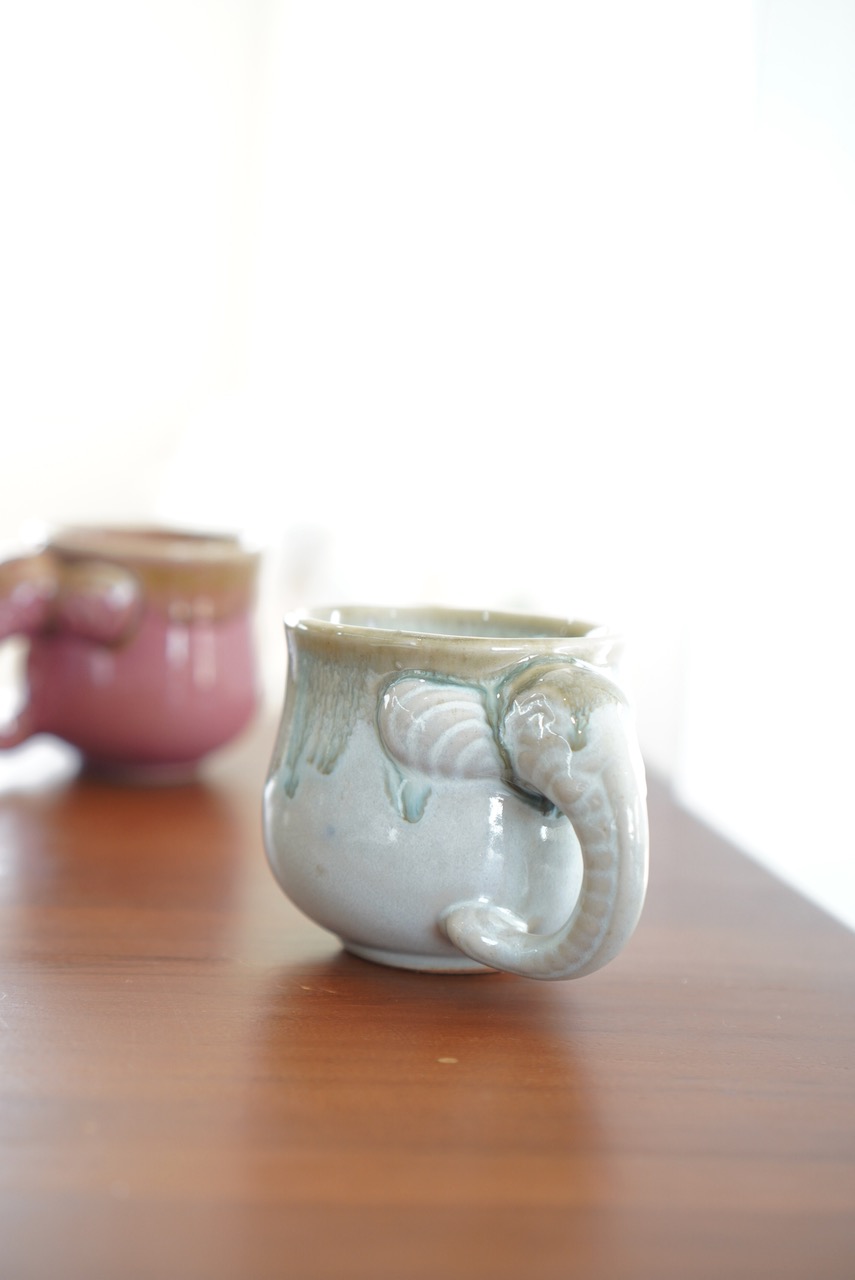 แก้วเซรามิกช้างแฮนด์เมดสุดน่ารักปั้นและเพ้นท์ด้วยมืออย่างพิถีพิถัน ทำให้ได้รายละเอียดของน้องช้างที่น่าเอ็นดู - Image 17